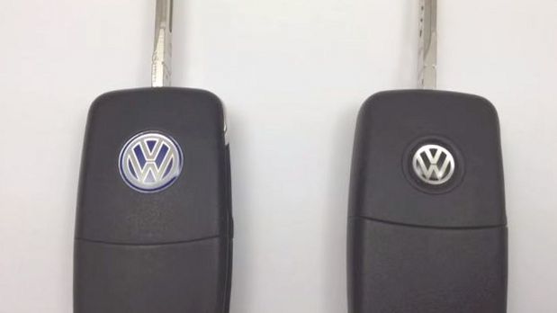 Kuidas Volkswageni autovõtmes akut 1 minutiga vahetada?