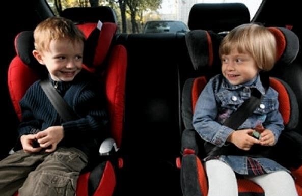 Kuidas lapsi autos transportida