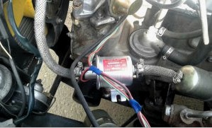 Elektriline kütusepump karburaatoril: paigaldusfunktsioonid