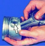 Sõrmede koputamine mootoris: põhjused