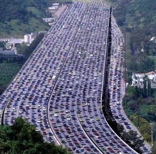 Maailma suurim liiklusummik, kus ja millal Nimekiri maailma kõige tihedama autoliiklusega linnadest