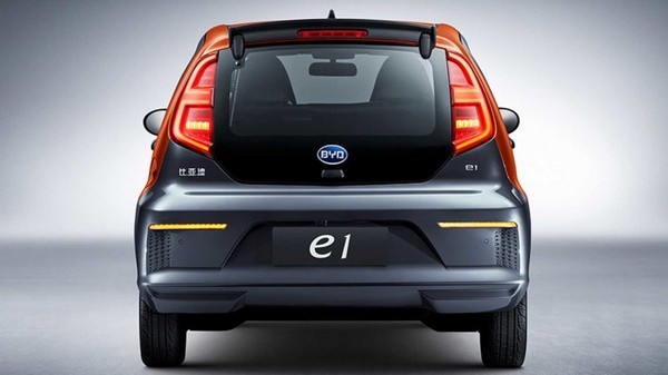 BID E6, omanike ülevaated auto BYD E6 kohta, ülevaade, spetsifikatsioonid ja varustus