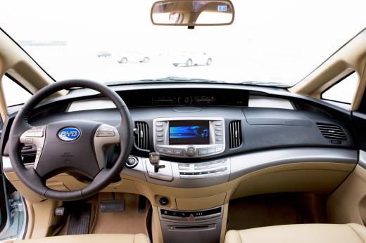 BID E6, omanike ülevaated auto BYD E6 kohta, ülevaade, spetsifikatsioonid ja varustus