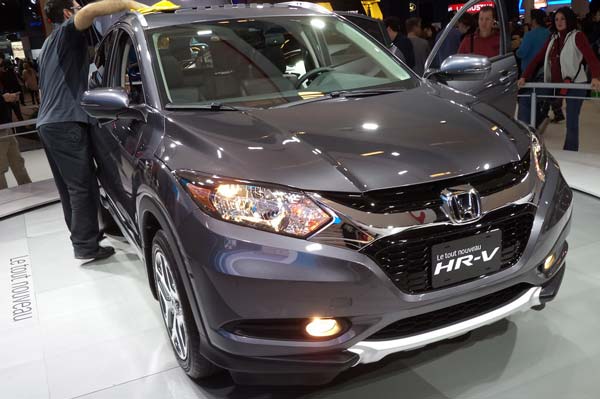 2018. aasta Honda HR-V EX AWD CVT hinnangud, hinnakujundus, arvustuste auhinnad