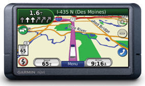 Kuidas valida veoautole parim navigaator? 3 navigaatori põhi- ja 8 lisafunktsiooni
