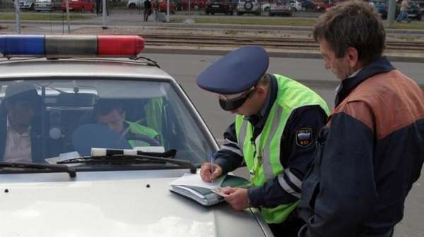 3 võimalust liikluspolitsei trahvi vaidlustamiseks - osakonnas, posti teel ja veebis