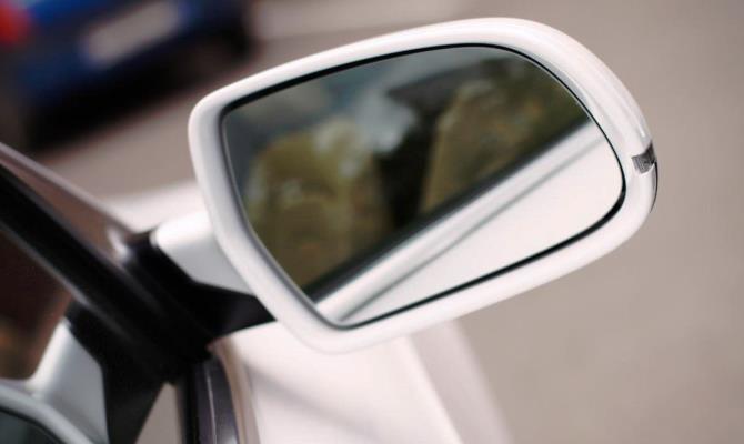 Kuidas autos peegleid õigesti reguleerida