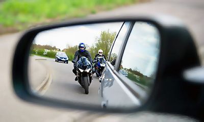Kuidas autos peegleid õigesti reguleerida