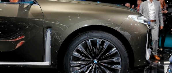 BMW X7 - uudsus Baieri maasturite reas