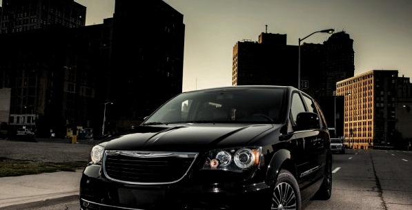 Chrysler Town and Country S - laetud kaubik