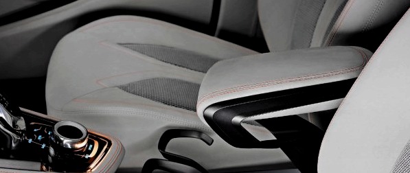 New Yorgis esitleti uut BMW Concept Active Tourer 2013