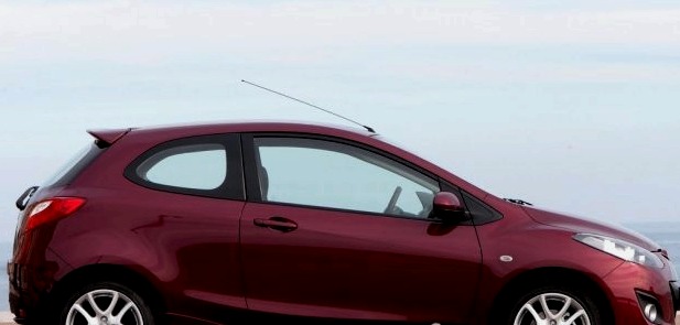Mazda 2 mõõdud, kaal ja kliirens