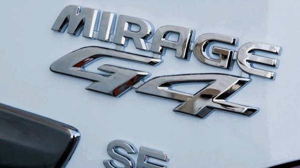 Ülevaade kompaktsest sedaanist Mitsubishi Mirage G4 2017
