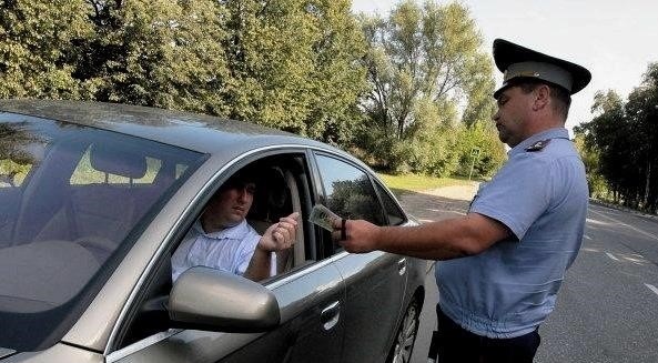 Kuidas liikluspolitseinikuga suhelda
